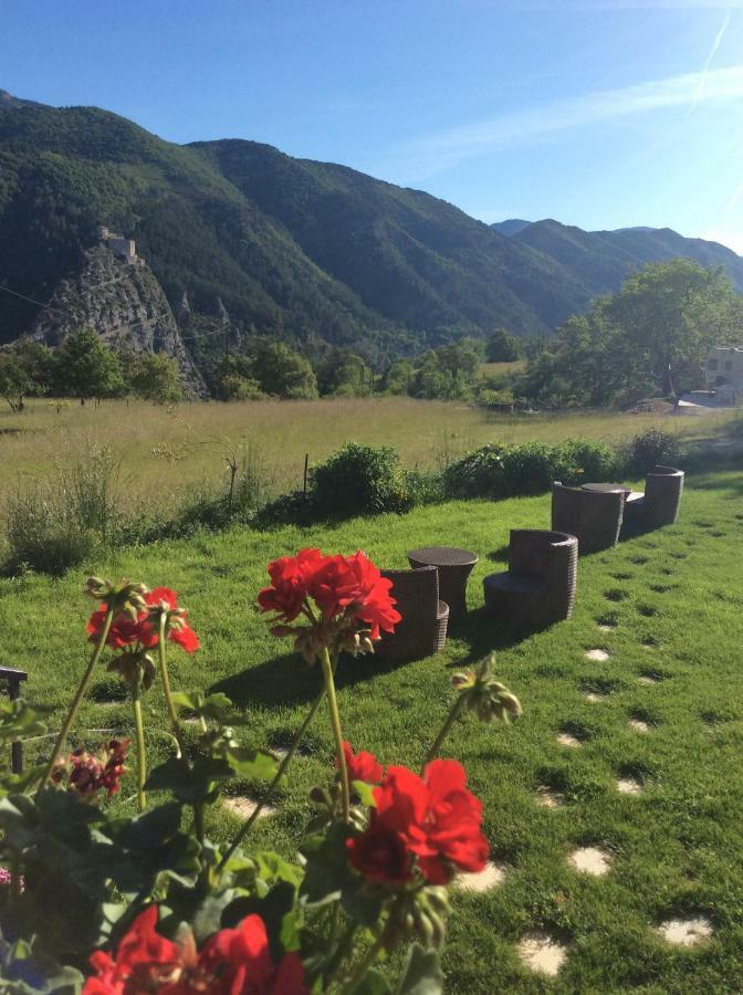 Hotel Clot De Felines Chambre Spacieuse Entrevaux Zewnętrze zdjęcie